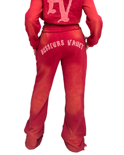DISTRESSED RUBY WASH SWEATPANT
