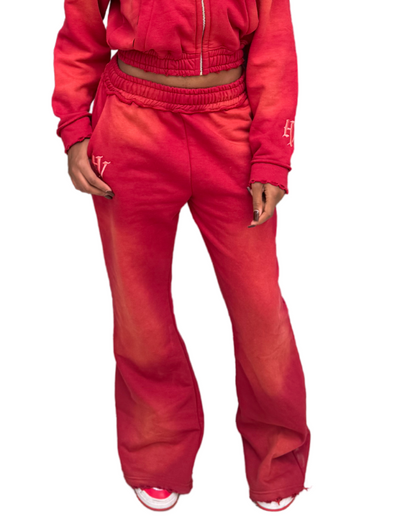 DISTRESSED RUBY WASH SWEATPANT